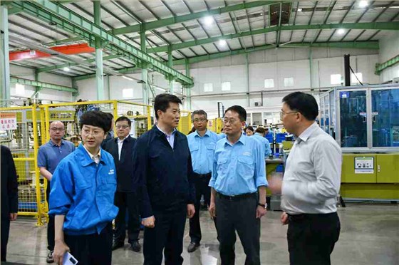 副省長(zhǎng)張紅文調(diào)研皖南電機(jī) 副省長(zhǎng)張紅文調(diào)研皖南電機(jī)