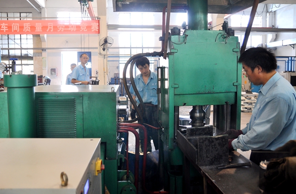 皖南電機(jī)開展轉(zhuǎn)子壓鑄勞動(dòng)競(jìng)賽 皖南電機(jī)開展轉(zhuǎn)子壓鑄勞動(dòng)競(jìng)賽